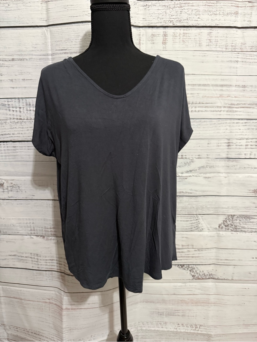 Women's V-Neck Short Sleeve Top - Charcoal